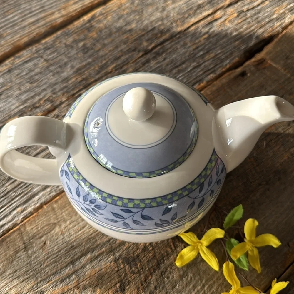 Royal Doulton Expressions Rivoli Tea Pot Fine China - Picture 2 of 11